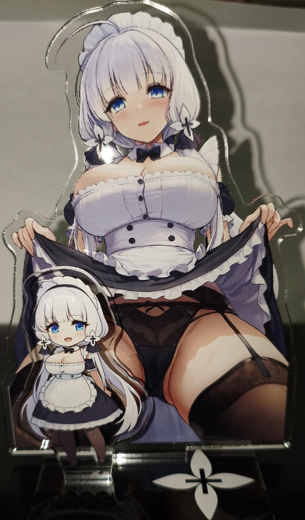 【アズレン】イラストリアス メイドバージョン アクリルスタンド