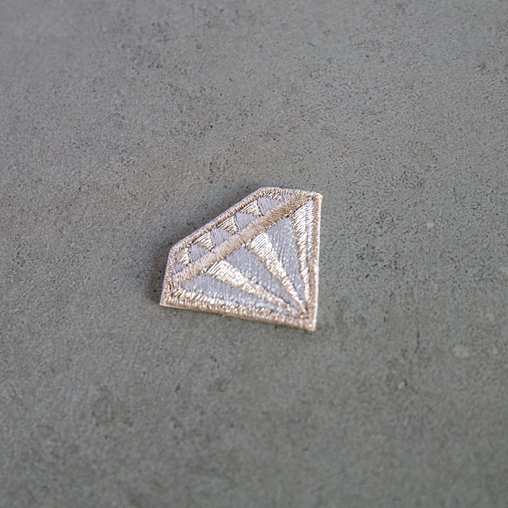 刺繍 ワッペン 【 ダイヤモンド 】 シール アイロン 両用 シルバー