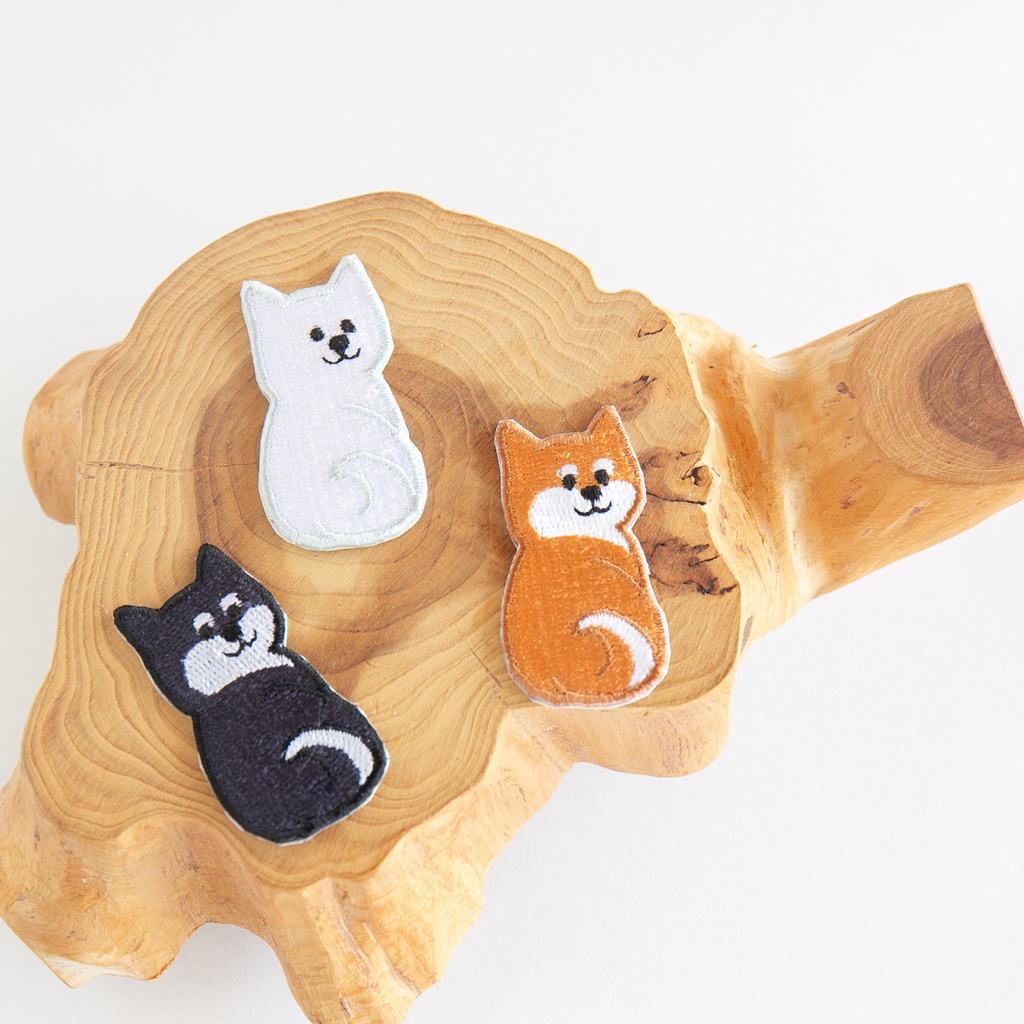 刺繍 ワッペン 【 振り向き柴犬 】 うちの子 柴犬 シール アイロン 両用 ペット うちの子グッズ