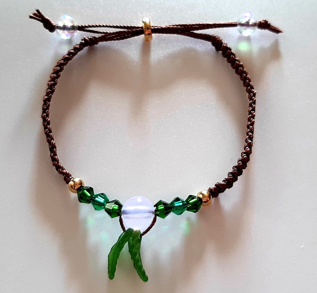 マクラメブレスレット『若緑』