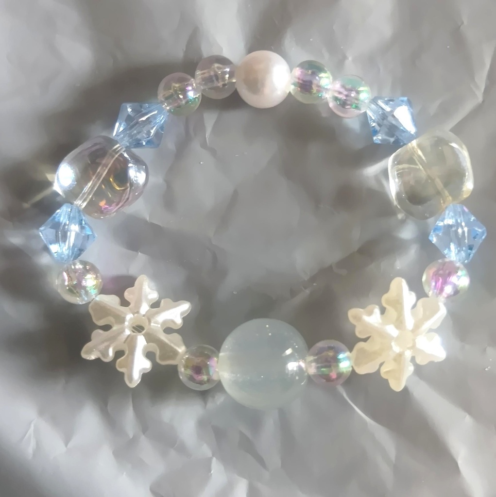 太陽が夜空を連れてくる雪解けのブレスレット『氷』