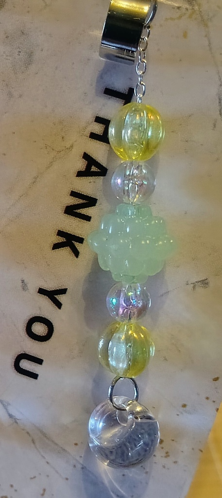 『甘露の銀色イヤーカフ』緑