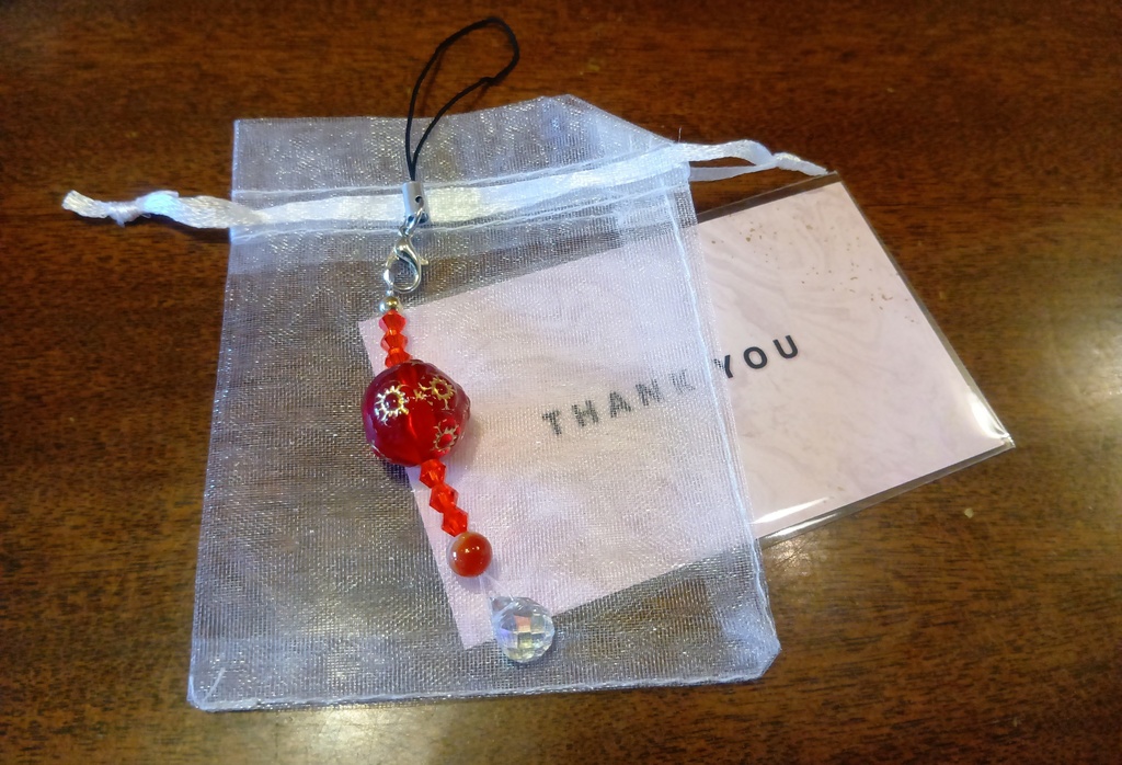 　オーラミニサンキャッチャーチャーム　ブラック＆レッド【毬】