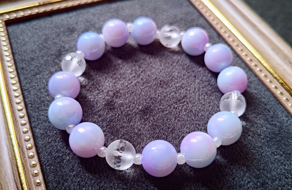 青紫のブレスレット