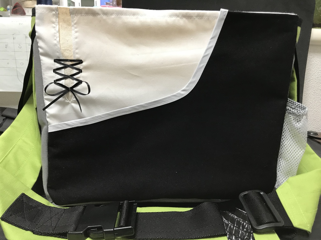 石切丸デザイン コミケ用バッグ