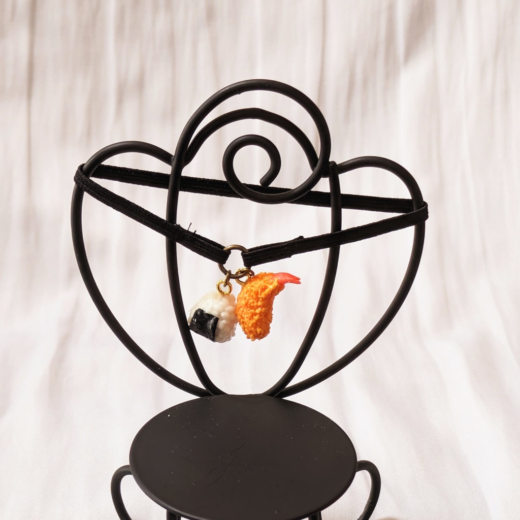 よくばりエビフライとおにぎりのアクセサリー🍙🍤(のるキャラver)