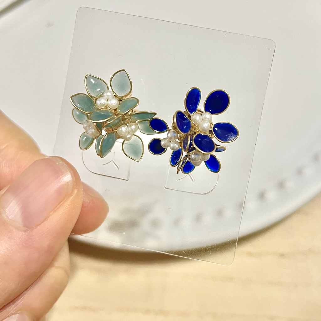 カミファ概念ピアス