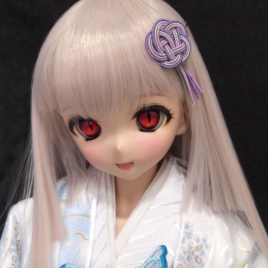 レジンアイ 22mm相当 (AM-019 ヤンデレアイ派生猫目タイプ ホワイトVer)