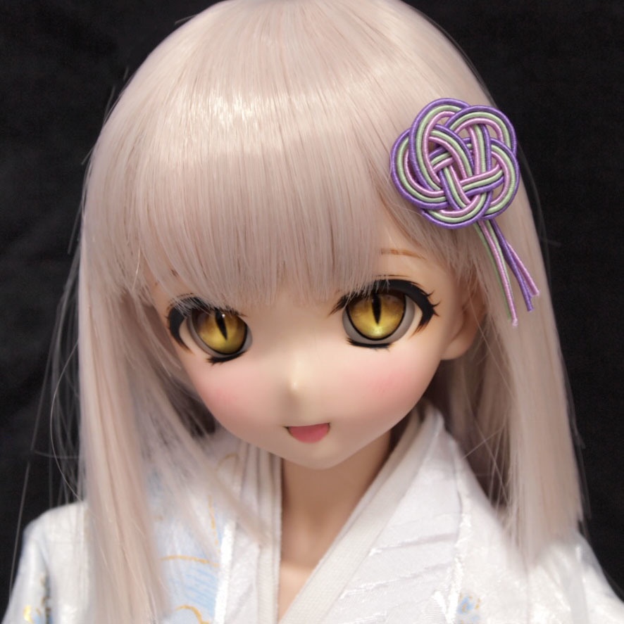 レジンアイ 22mm相当 (AM-019 ヤンデレアイ派生猫目タイプ ホワイトVer)