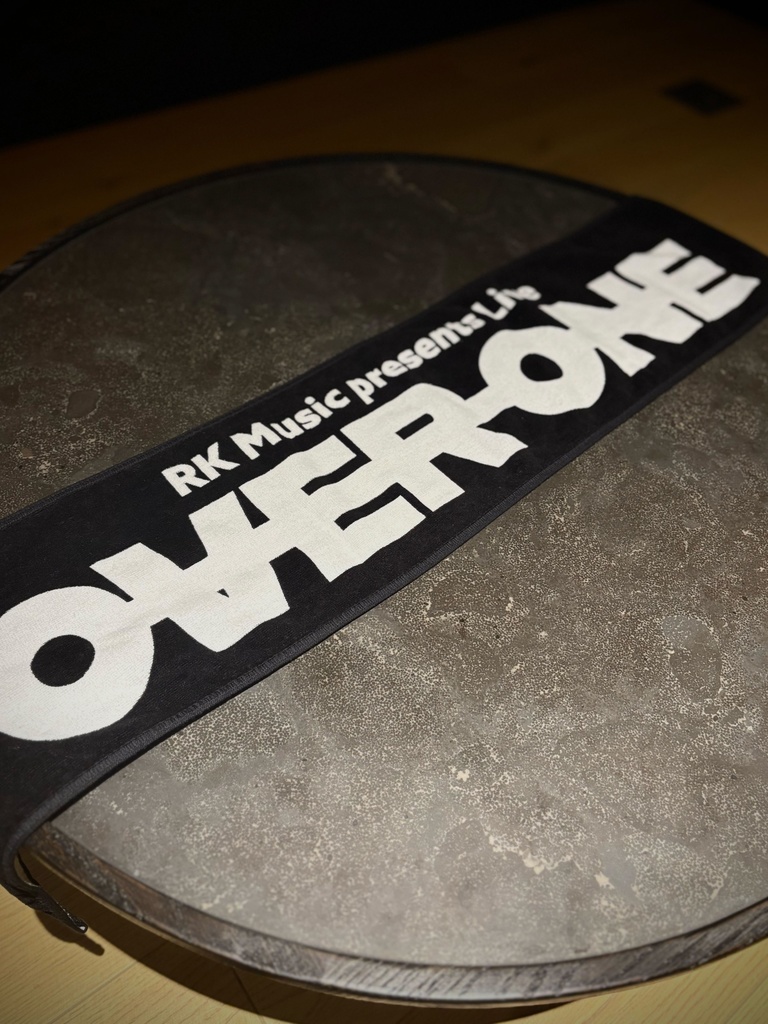 OVER ONE マフラータオル