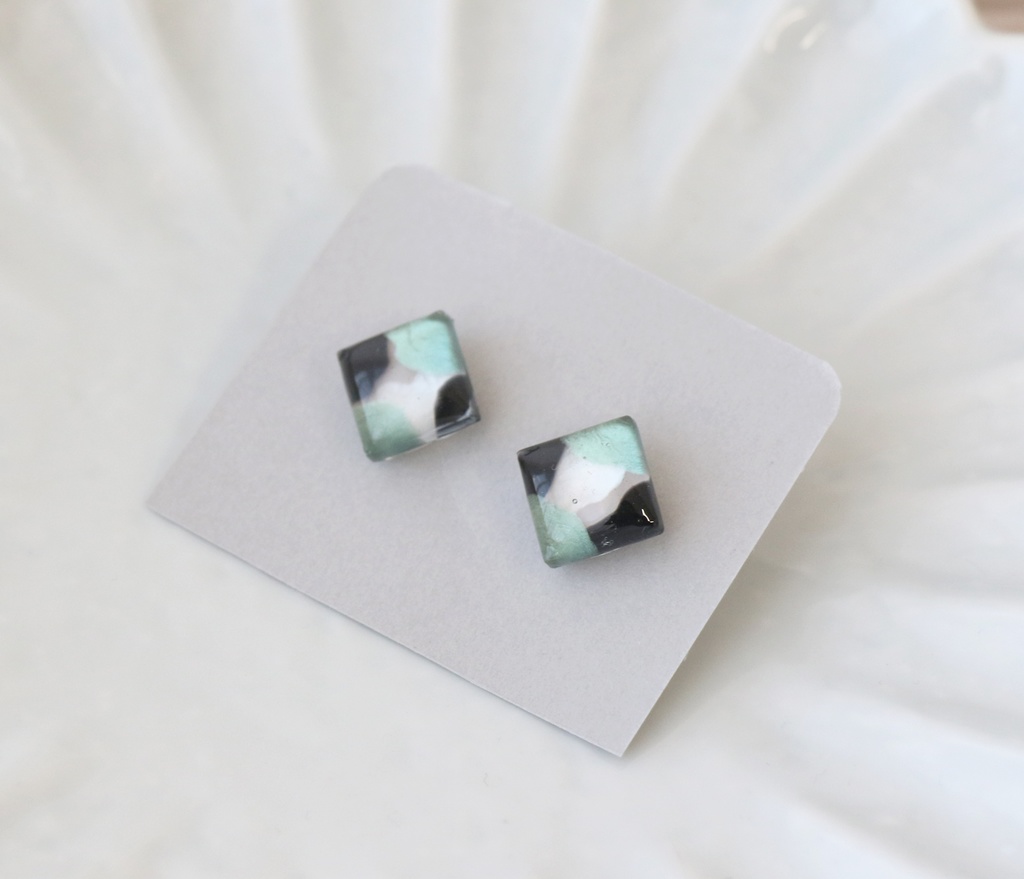 【リッパー/フールズ・ゴールド/骨董商/黄衣の王】イメージピアス【第五人格】