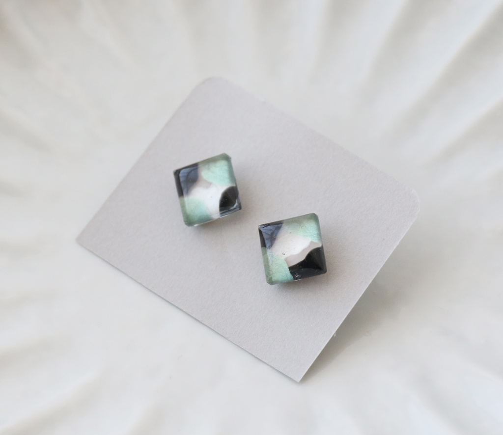 【リッパー/フールズ・ゴールド/骨董商/黄衣の王】イメージピアス【第五人格】