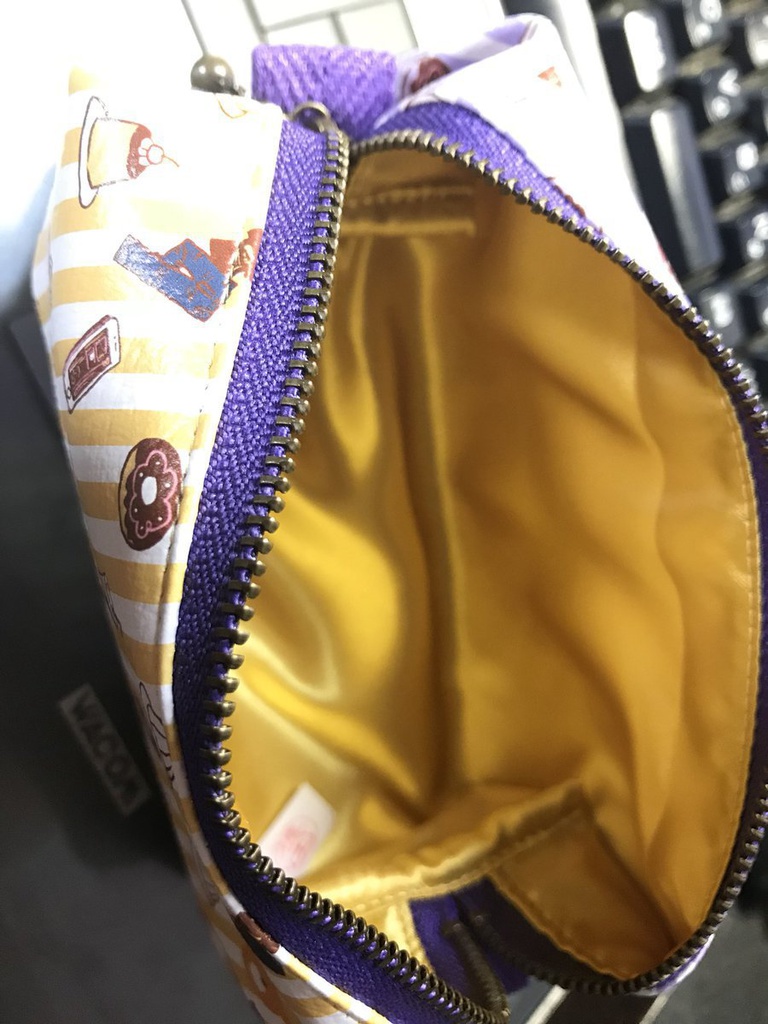 【ちっちゃい兵摂】キャラメルポーチ