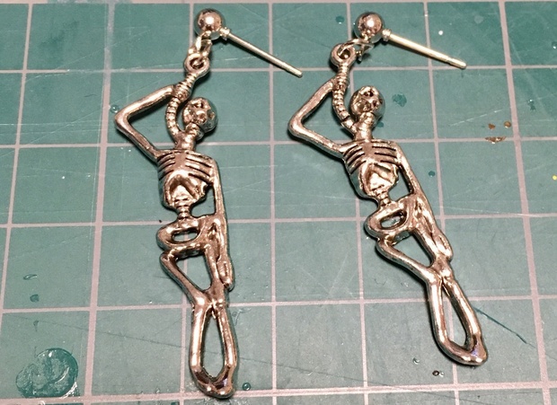 1対の罪人ピアス