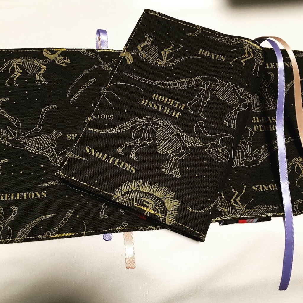 ブックカバー：化石