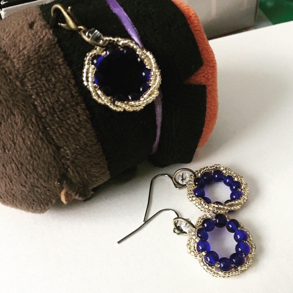 近侍とお揃いピアス：三日月宗近モチーフ