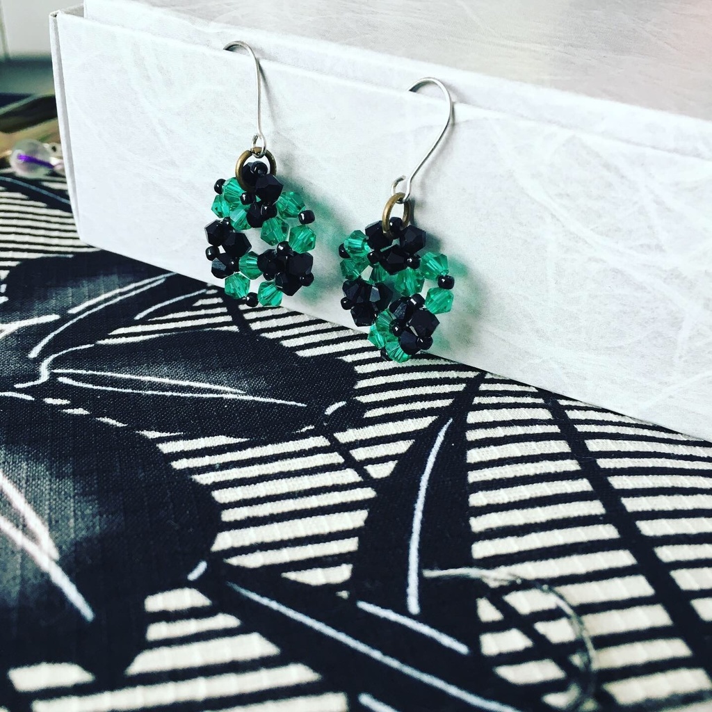 ピアスの少年モチーフ：ピアス