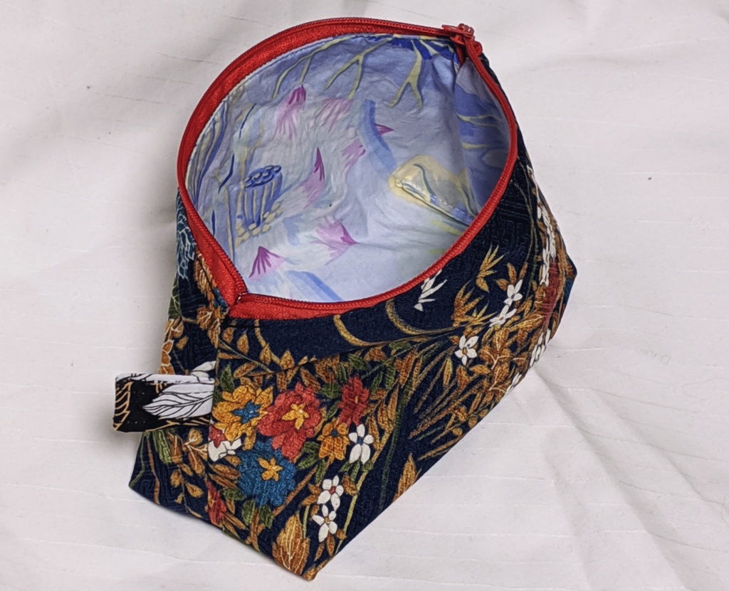 ポーチ:三日月宗近モチーフ