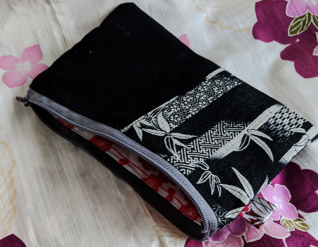 ポーチ:燭台切光忠モチーフ