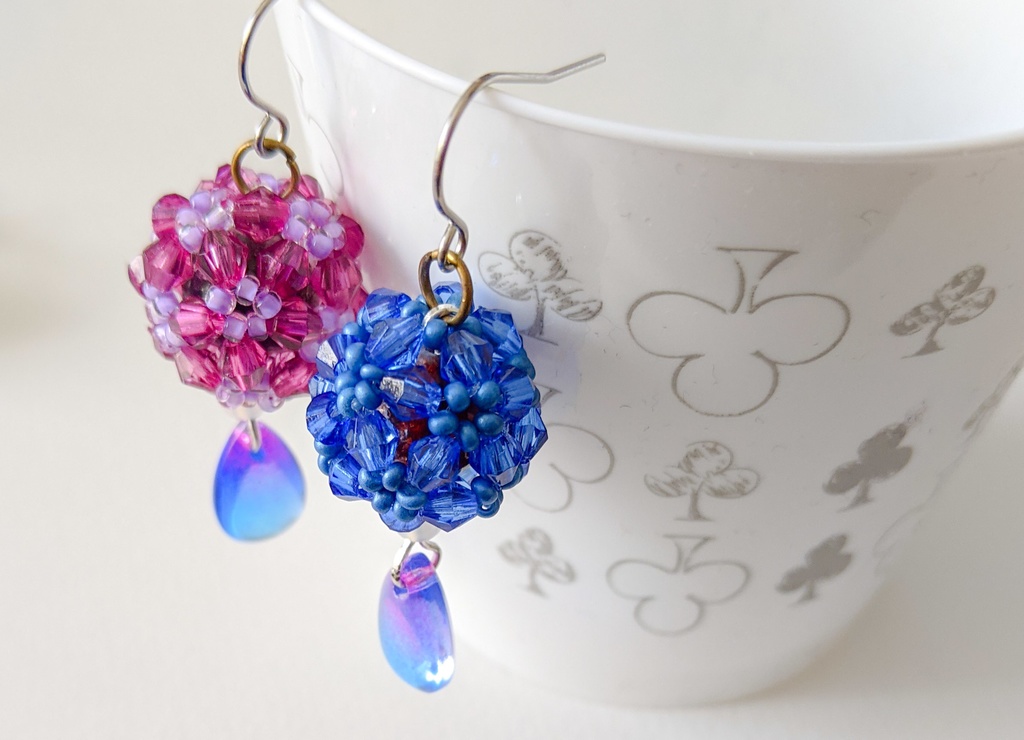 朝と夜のピアス