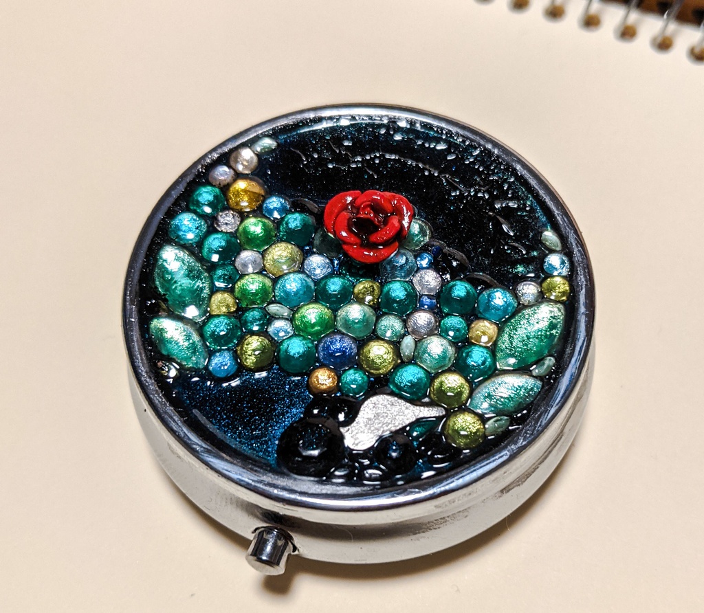 ミラー付きピルケース:ナイチンゲールと薔薇