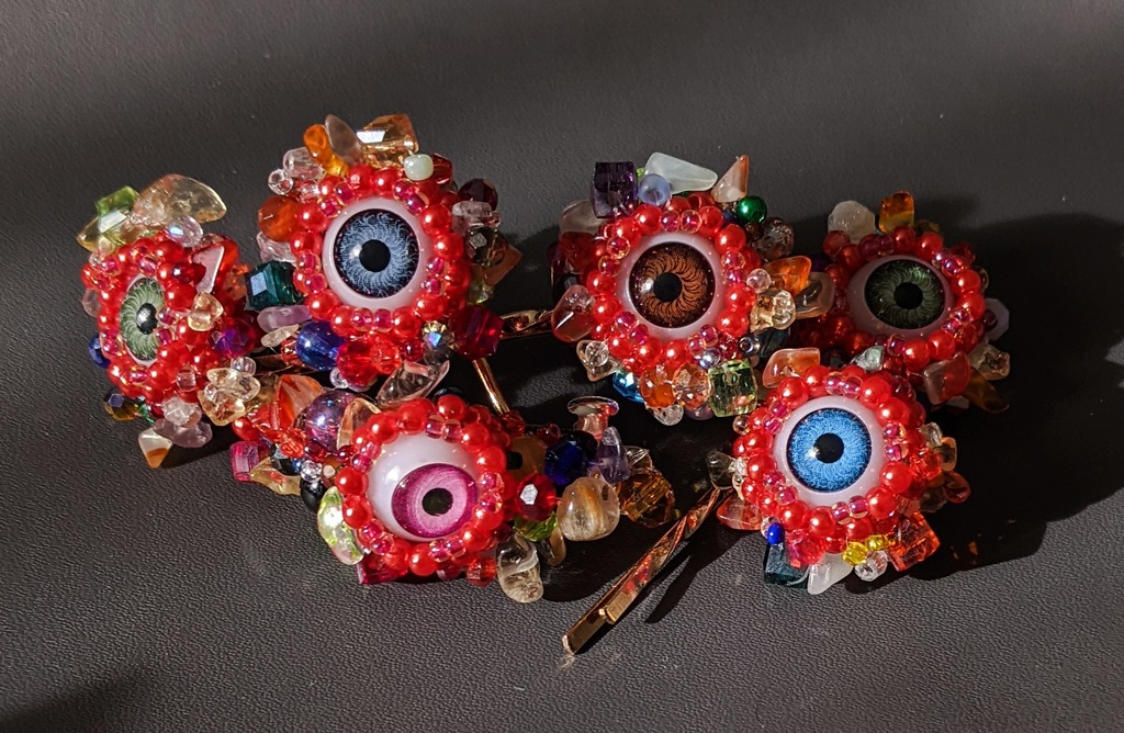 目が合ってしまった貴方、SAN値チェックです