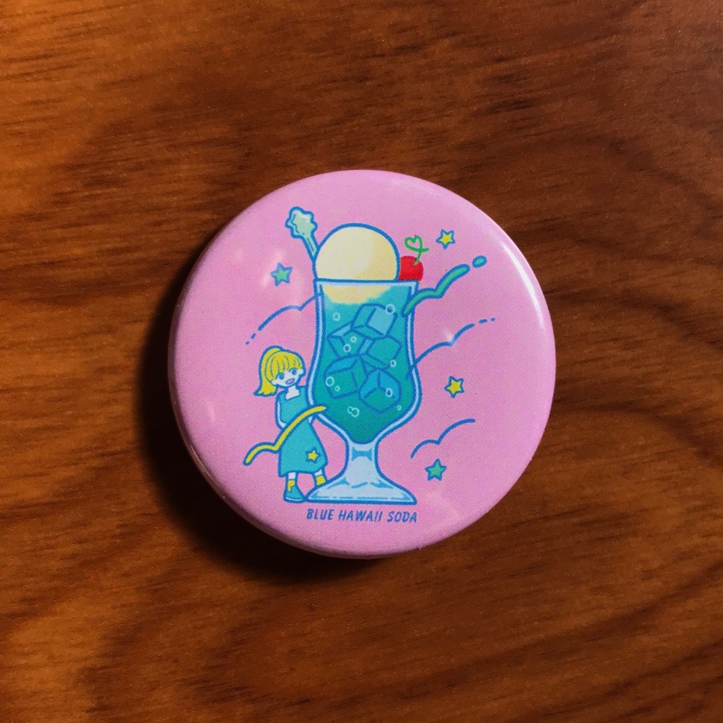 「BLUE HAWAII SODA」缶バッジ