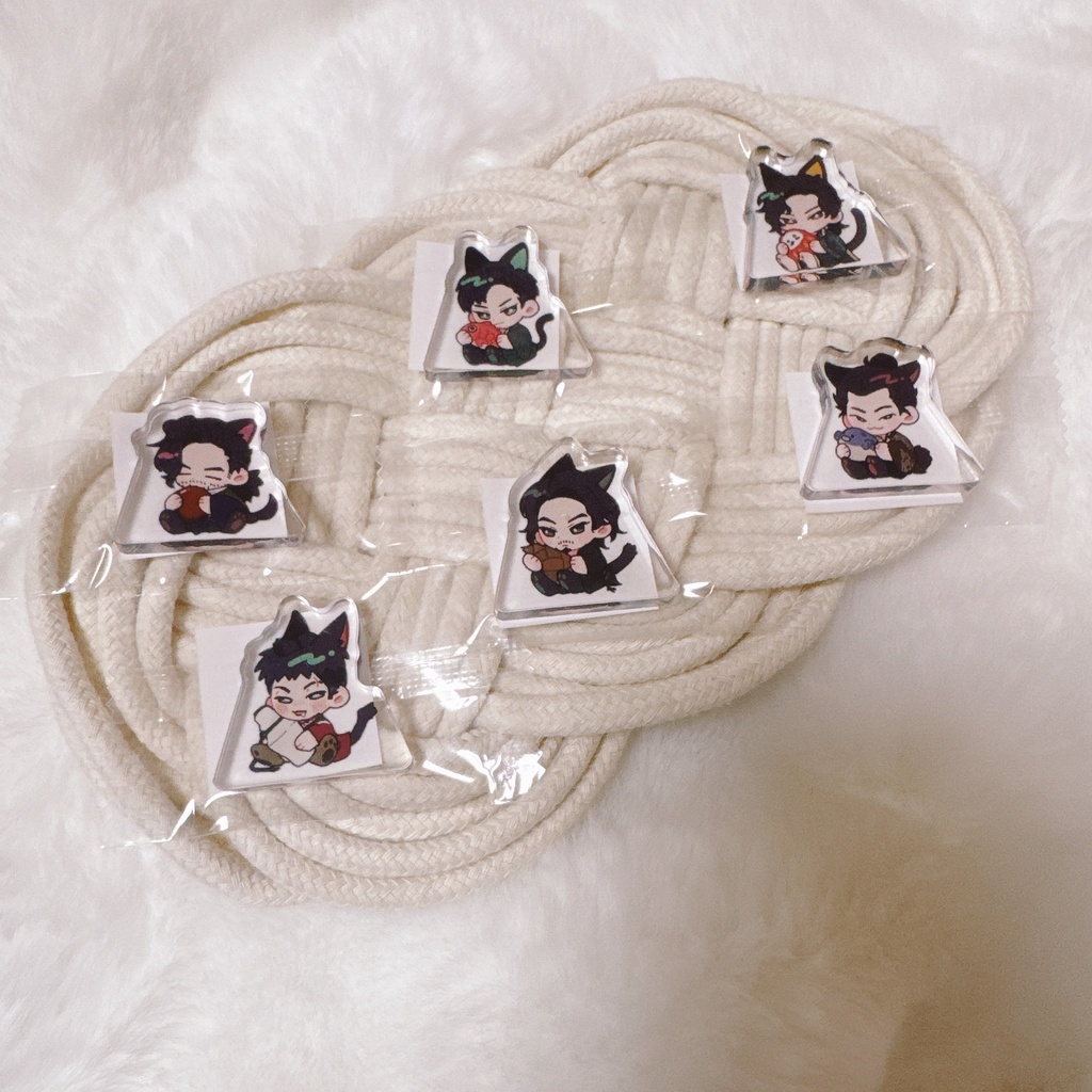 自立アクリルスタンド