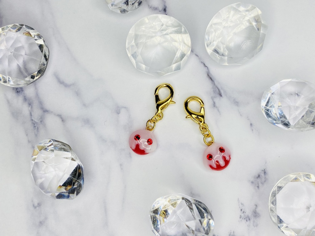 毒りんごマスクチャーム