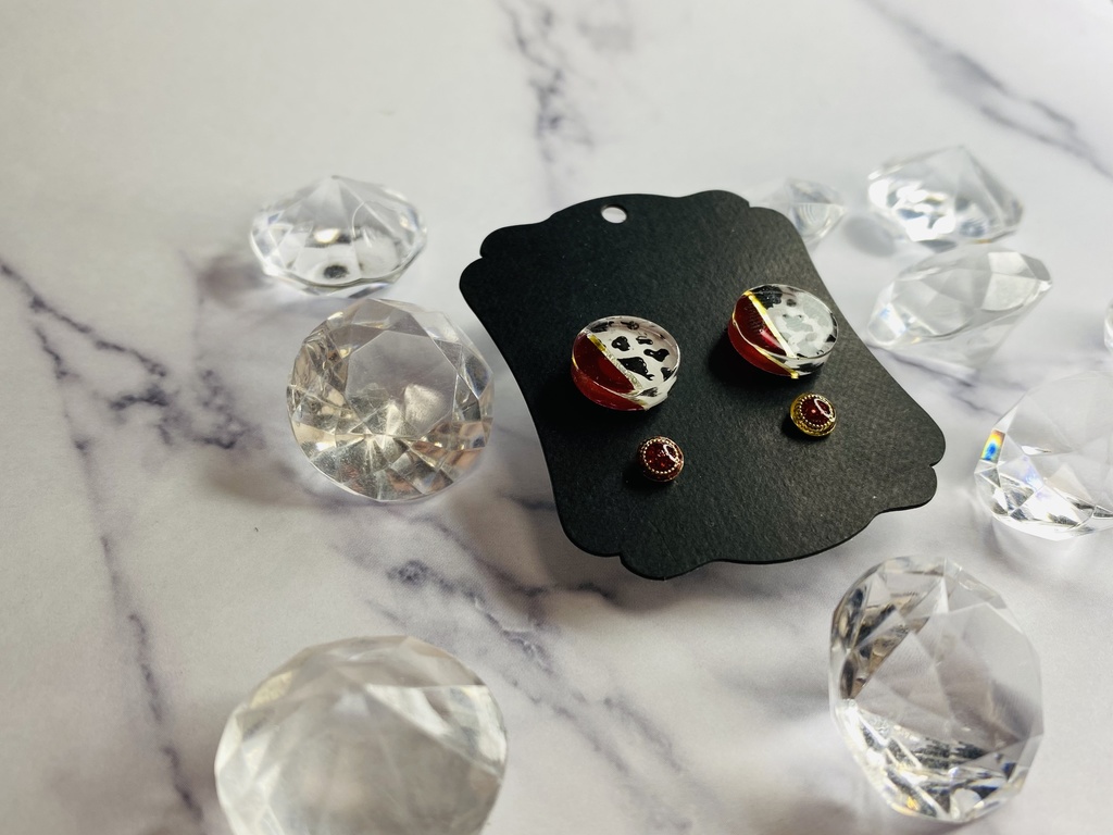 クルーウェルイメージピアス