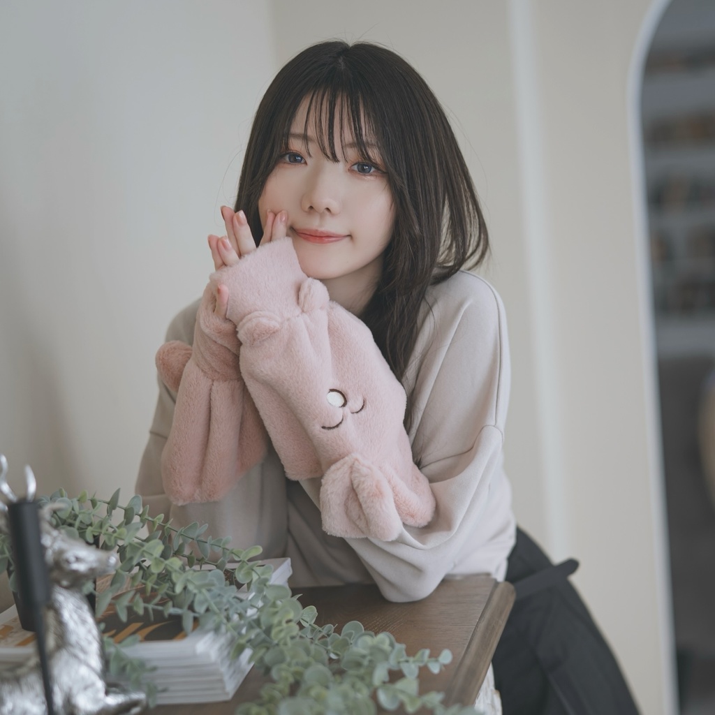 ゆるふわ袖モフうさぎさん