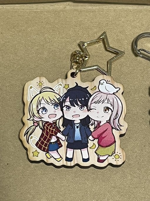 イルミネにこにこウッドキーホルダー