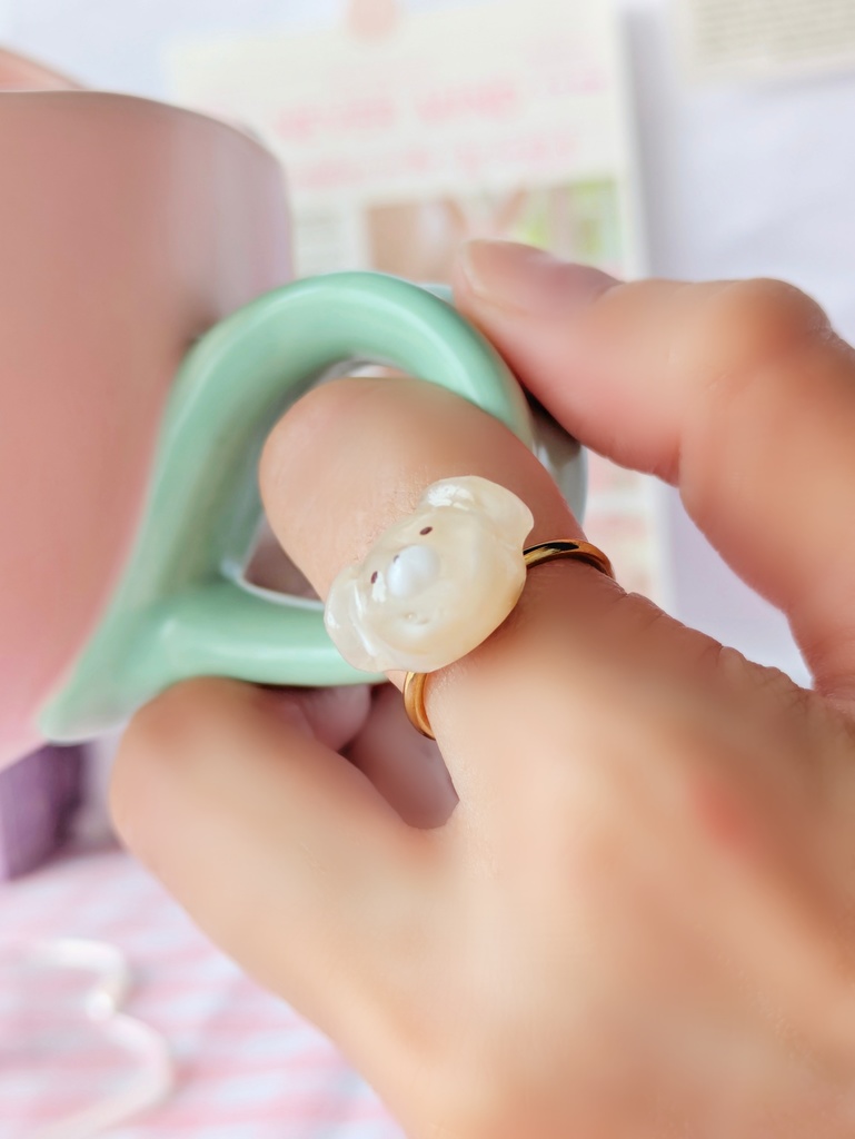 ころんとぷっくりラテわんこリング〖レジン/フリーサイズ〗