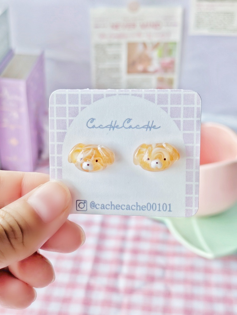 ころんとぷっくりラテわんこピアス/イヤリング〖レジン〗