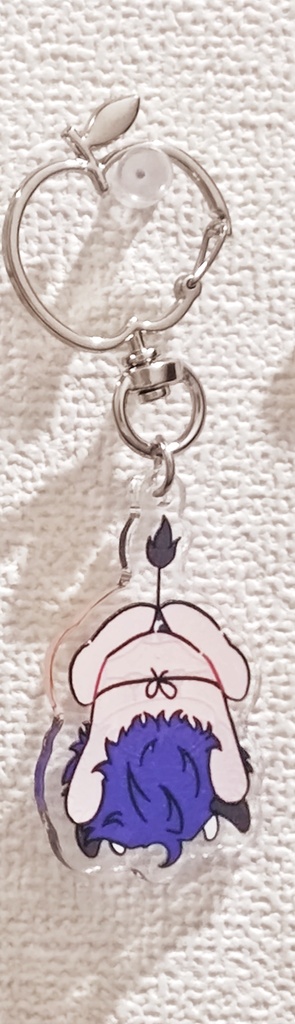 【ジュン🌊】逆さ吊りチャーム・牛ビキニ