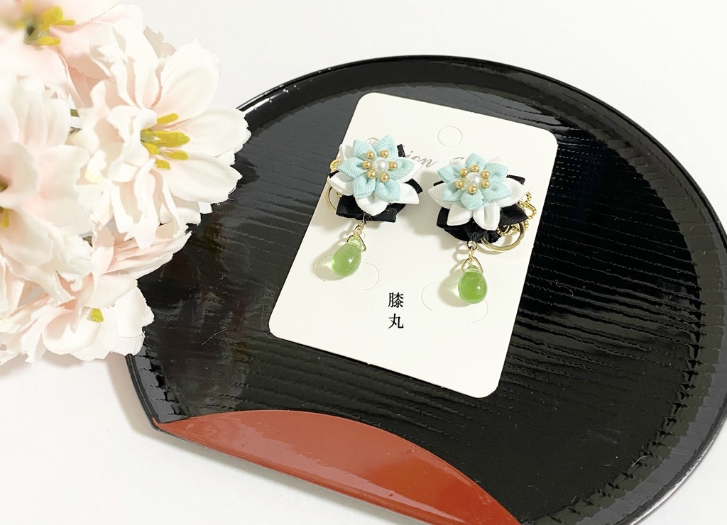 小花の耳飾り