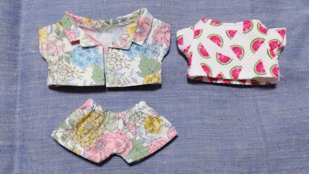 柄シャツセットとフルーツ柄Tシャツ