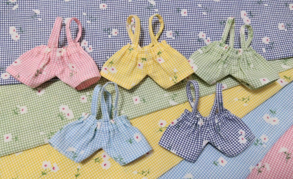 サロペットとショルダーパンツ