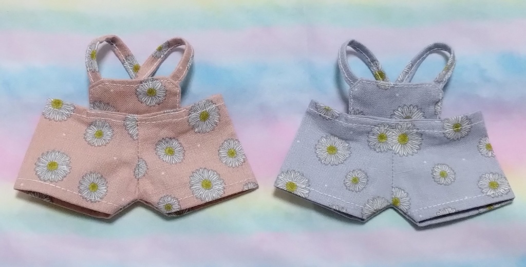 サロペットとショルダーパンツ