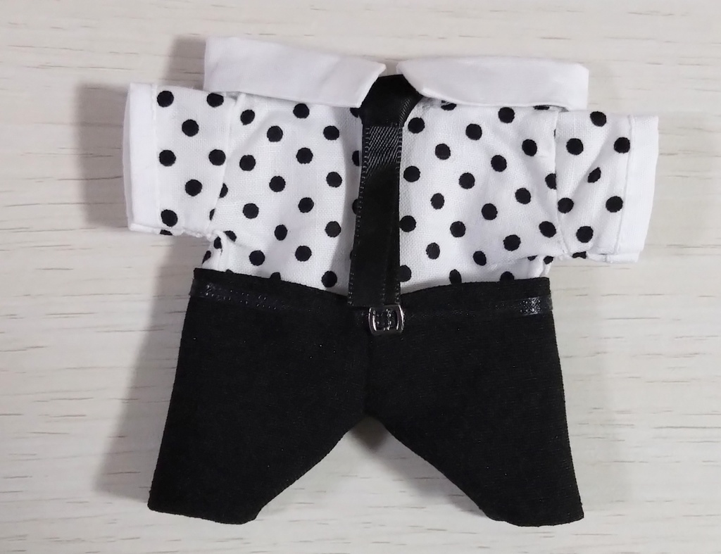 シャツとネクタイセット(パンツ別売り)