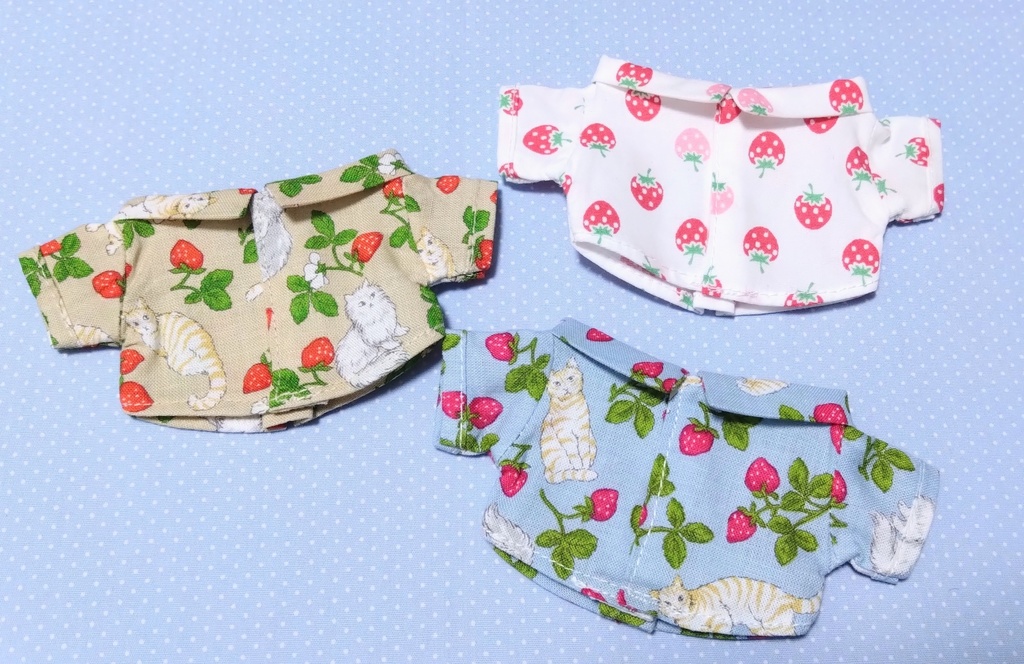 いちごのシャツ