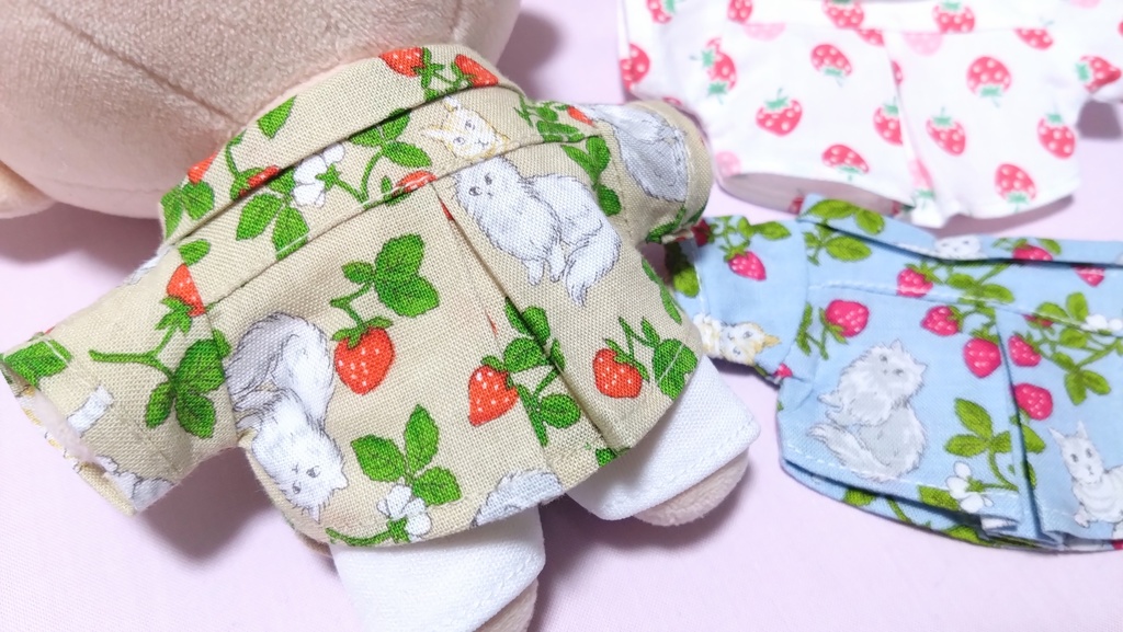 いちごのシャツ