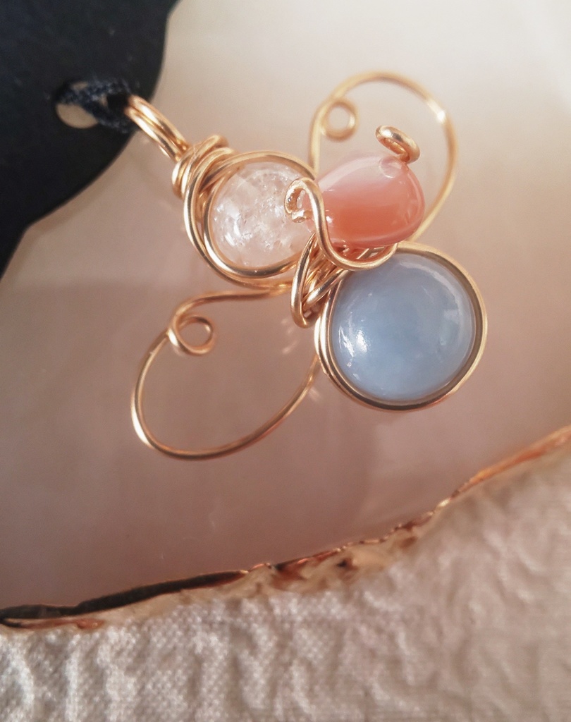 エンジェライトのペンダントトップ