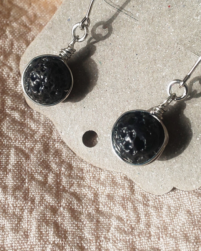 ラバ(溶岩)のピアス(シルバーワイヤー)