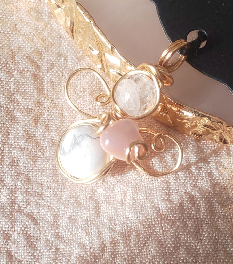 ハウライトのペンダントトップ