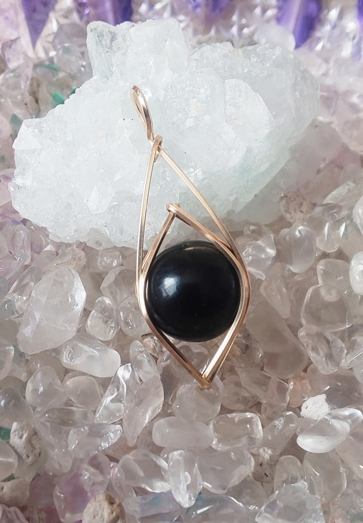 しずく留め ジェットのペンダントトップ