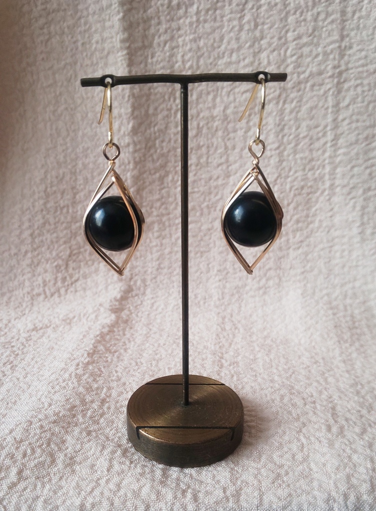 しずく留め ジェットのピアス