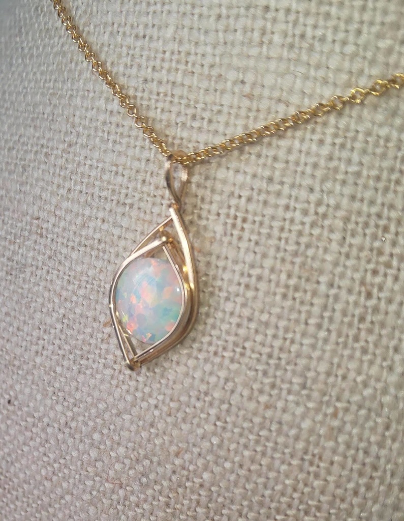 しずく留め 京都オパールのペンダントトップ