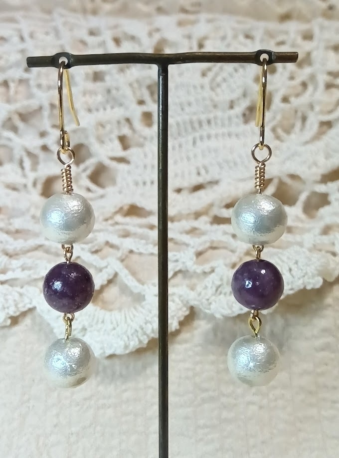 レピドライトとコットンパールのピアス