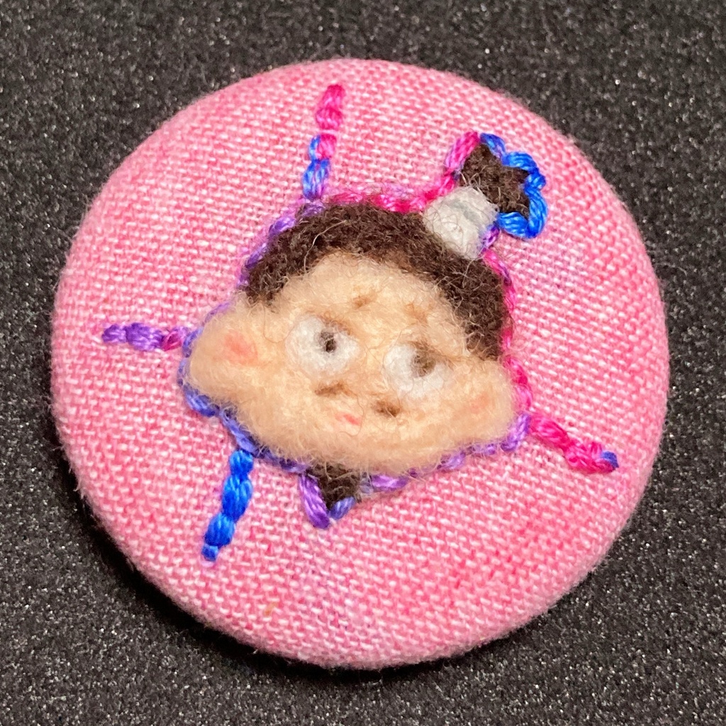 ハンター羊毛くるみボタンバッジ